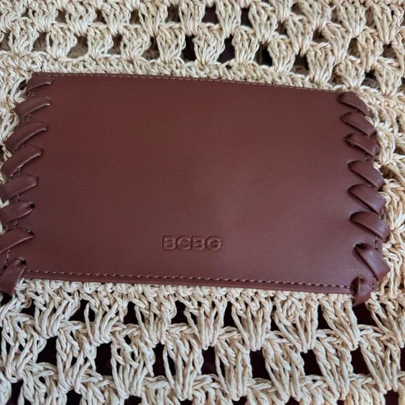 BCBG Woven Raffia Tote Bag Leather Handles Logo Patch Boho Vacation - Picture 15 of 16